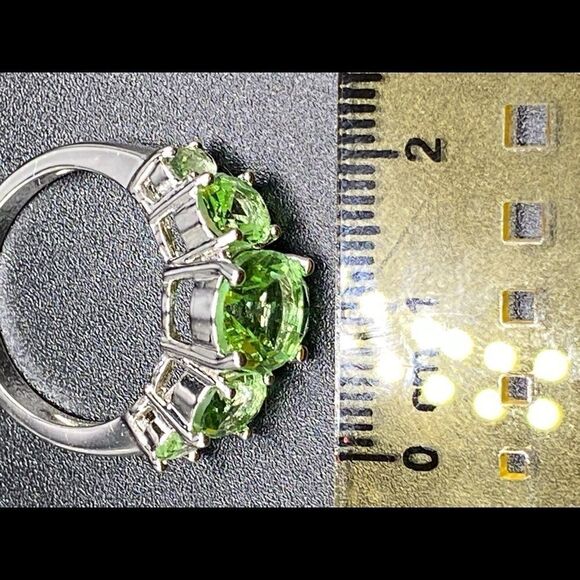 Sterling silver marked 925 five stone green ring peridot August birthstone - Picture 11 of 14
